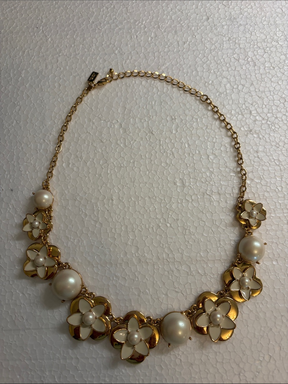kate spade White and Gold Floral Pearl Necklace